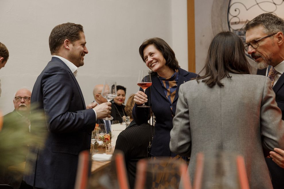 Dîner politique Dîner politique